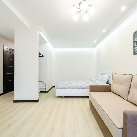 Artal Apartment On Obolonsky Avenue 31 基輔 外观 照片