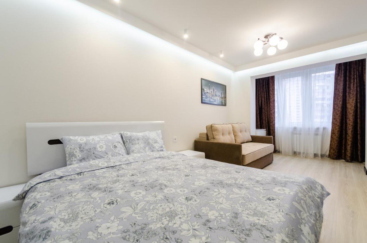 Artal Apartment On Obolonsky Avenue 31 基輔 外观 照片