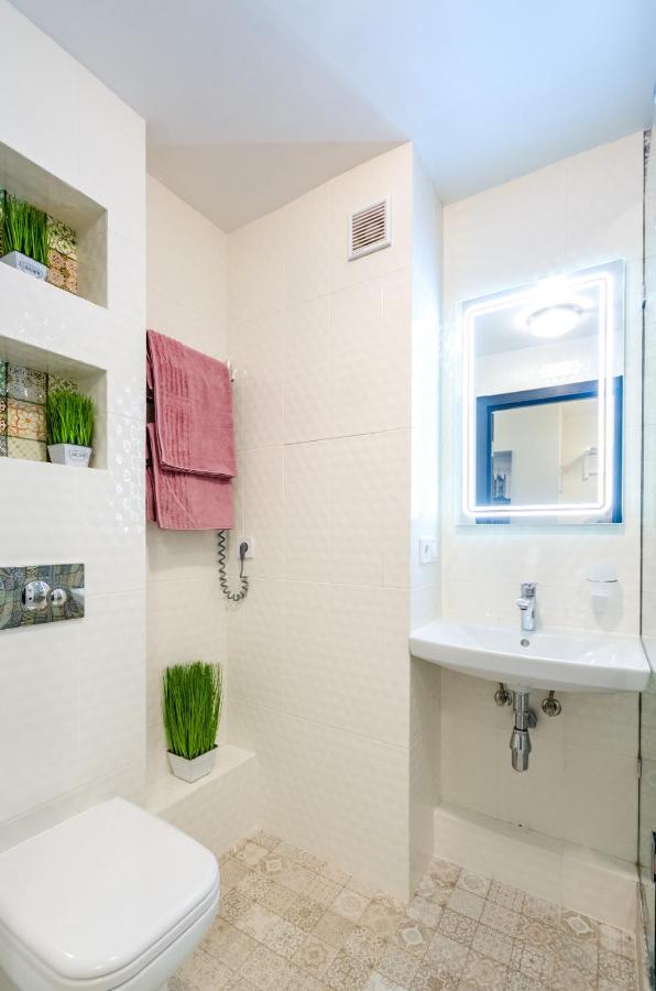 Artal Apartment On Obolonsky Avenue 31 基輔 外观 照片