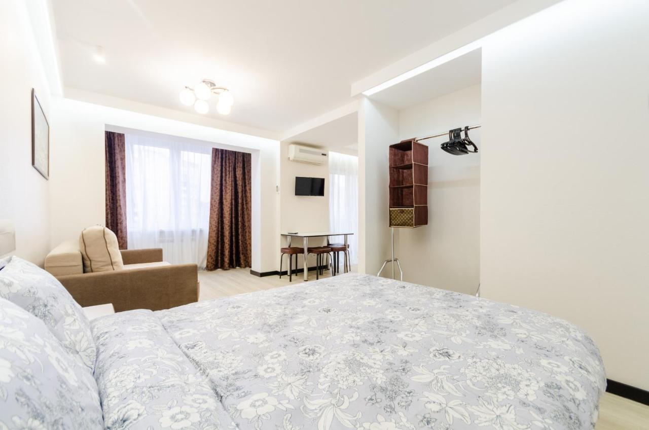 Artal Apartment On Obolonsky Avenue 31 基輔 外观 照片